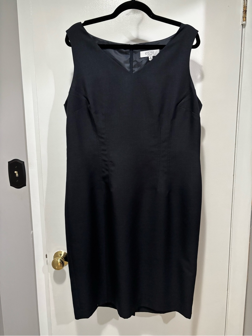 Kasper Classic Black V-Neck Midi Sheath Dress Size 16